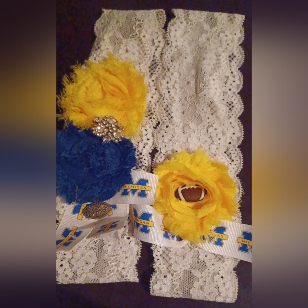 2pk Michigan U of M Wolverines Toss Garter